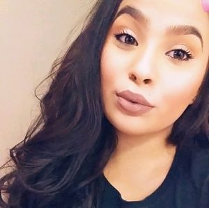 Meet your Posher, Ronica